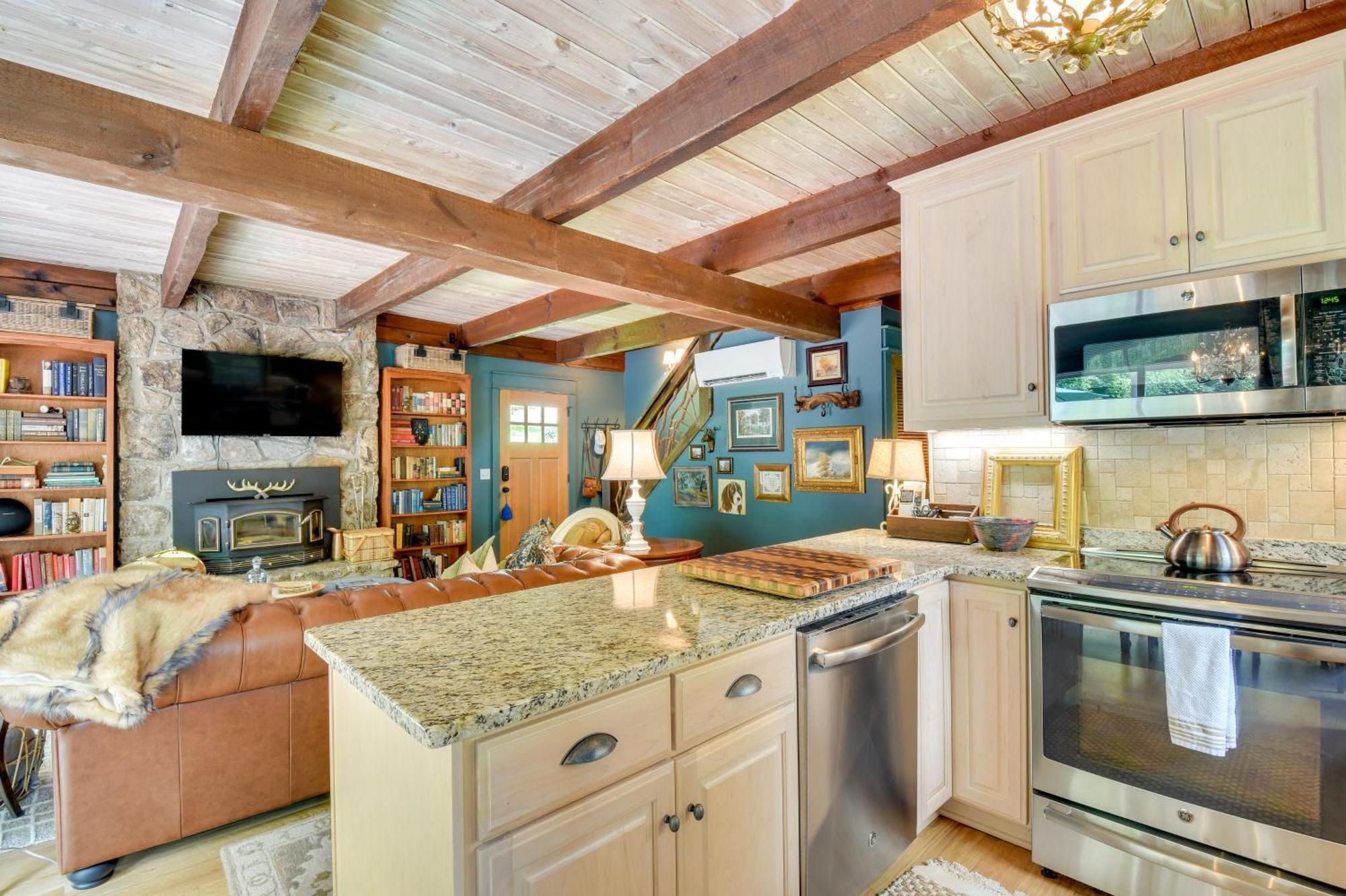 Enchanting Highlands Cottage With Pond And Falls! מראה חיצוני תמונה