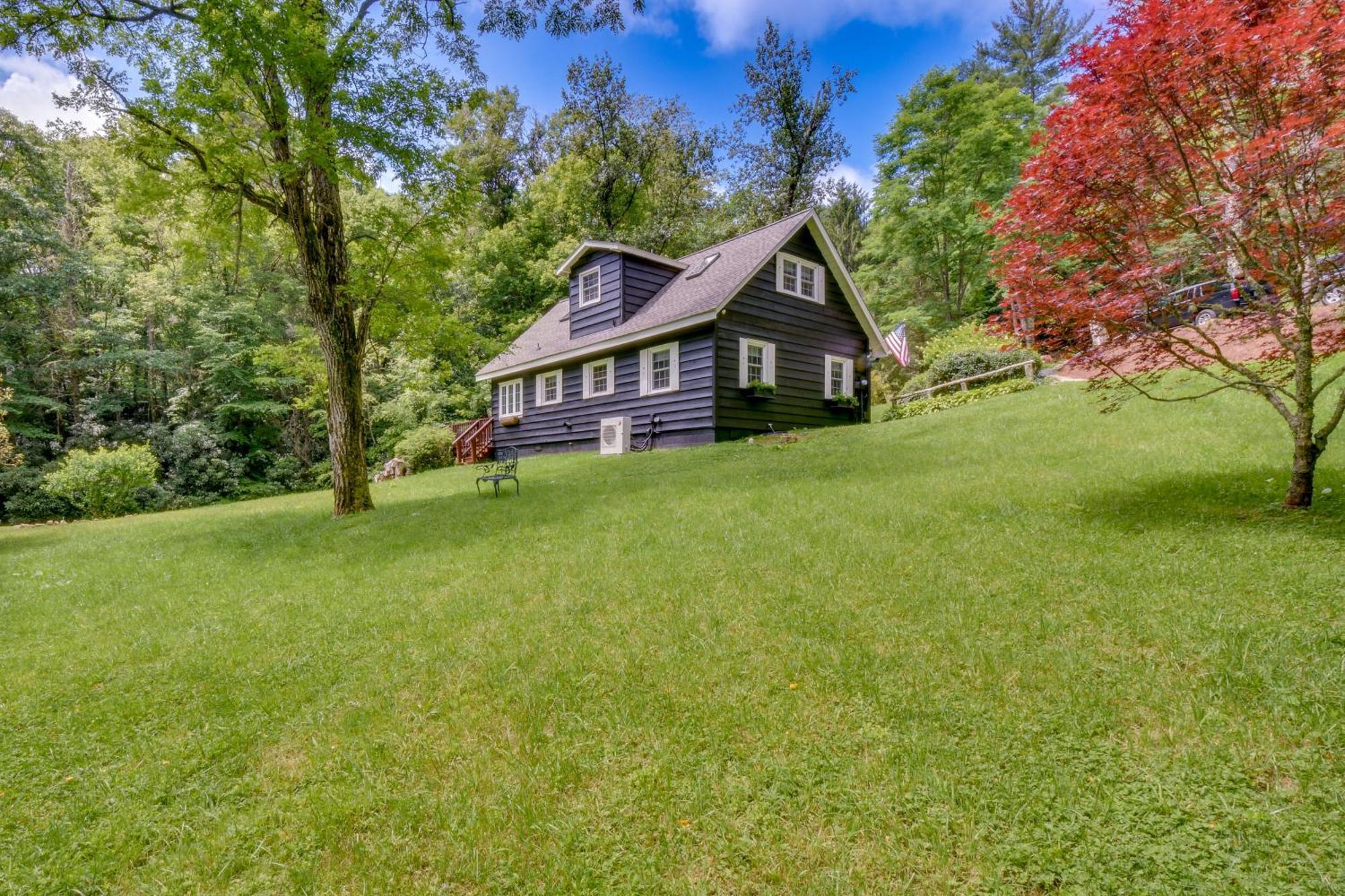 Enchanting Highlands Cottage With Pond And Falls! מראה חיצוני תמונה